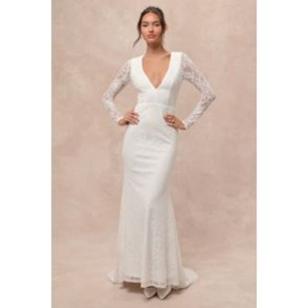 Lulu's Ivory Lace Long-Sleeve Deep V Bridal Gown